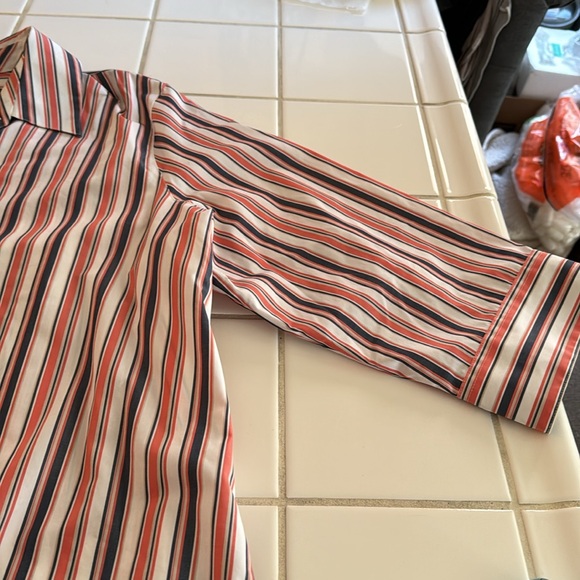 * Foxcroft shaped fit Non-Iron Stretch Tunic striped multi color 20W - Picture 4 of 10